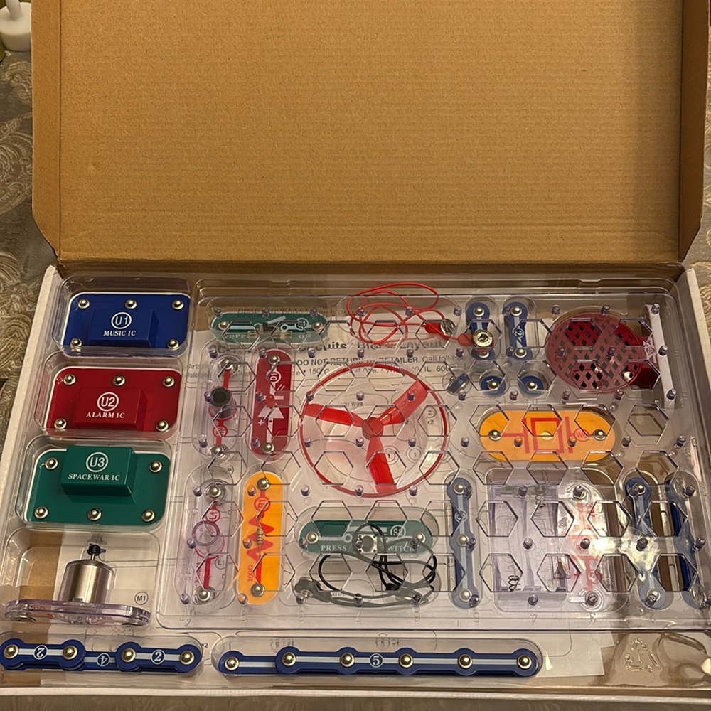 Snap Circuits Jr. - Picture 3 of 3